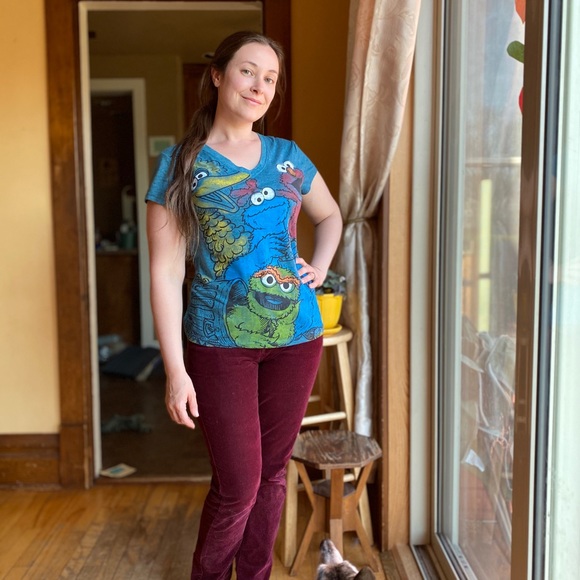 Your Friendly Posh Ambassador, Angela - Picture 4 of 16